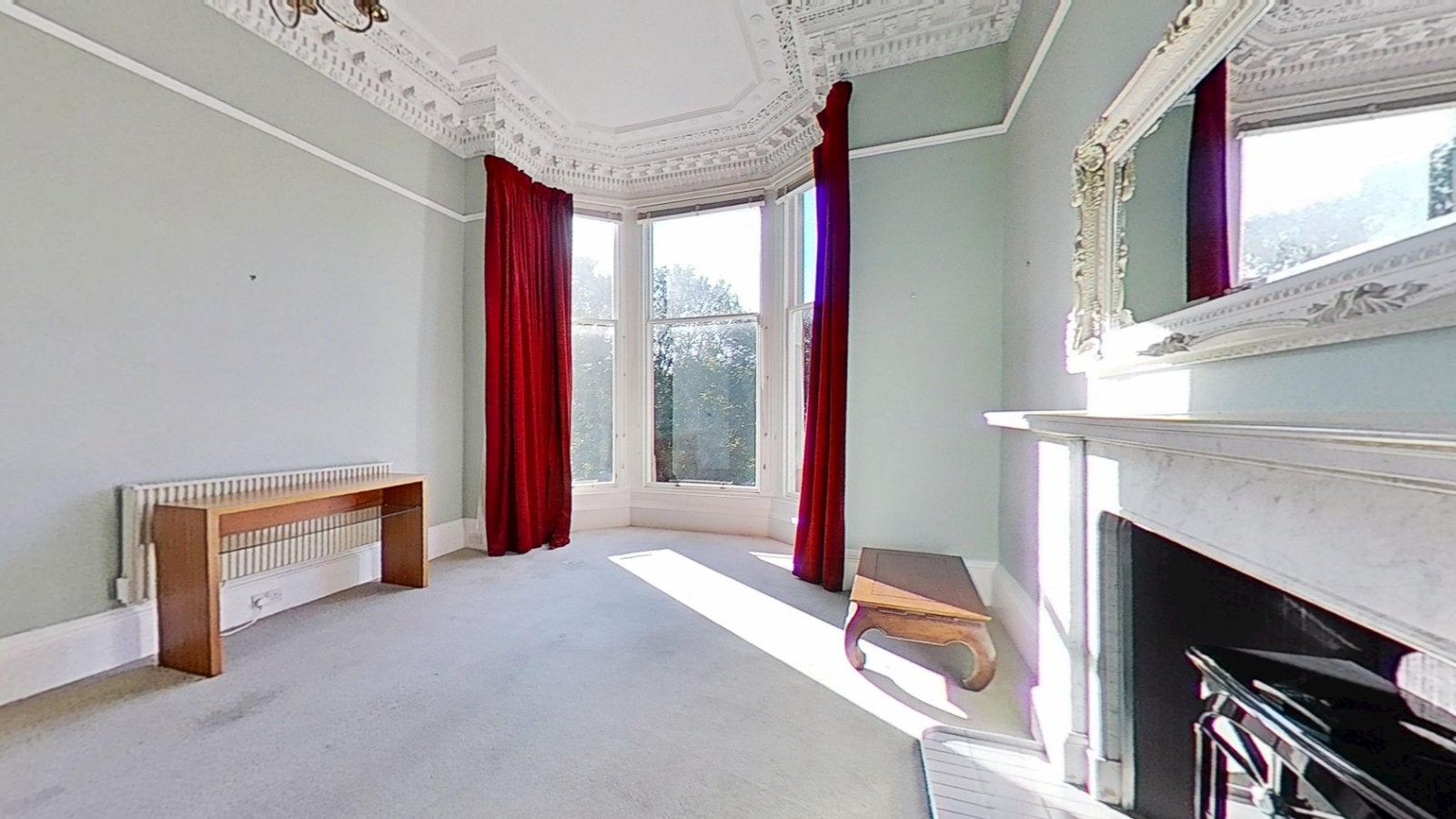 Flat Belgrave Crescent in City of Edinburgh