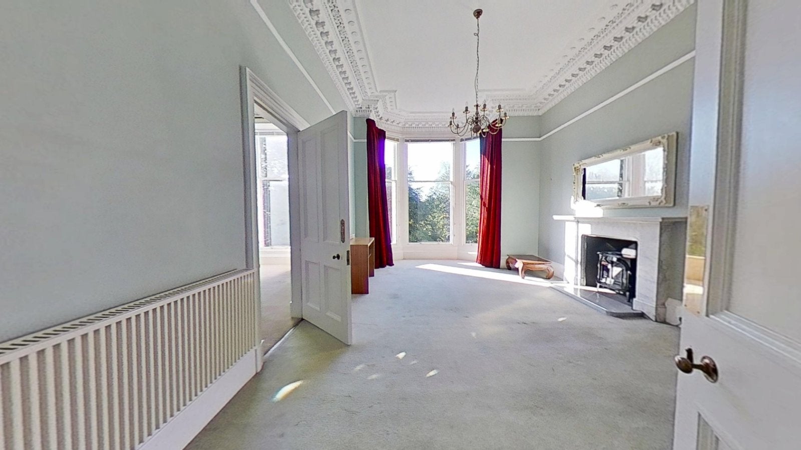 Flat Belgrave Crescent in City of Edinburgh