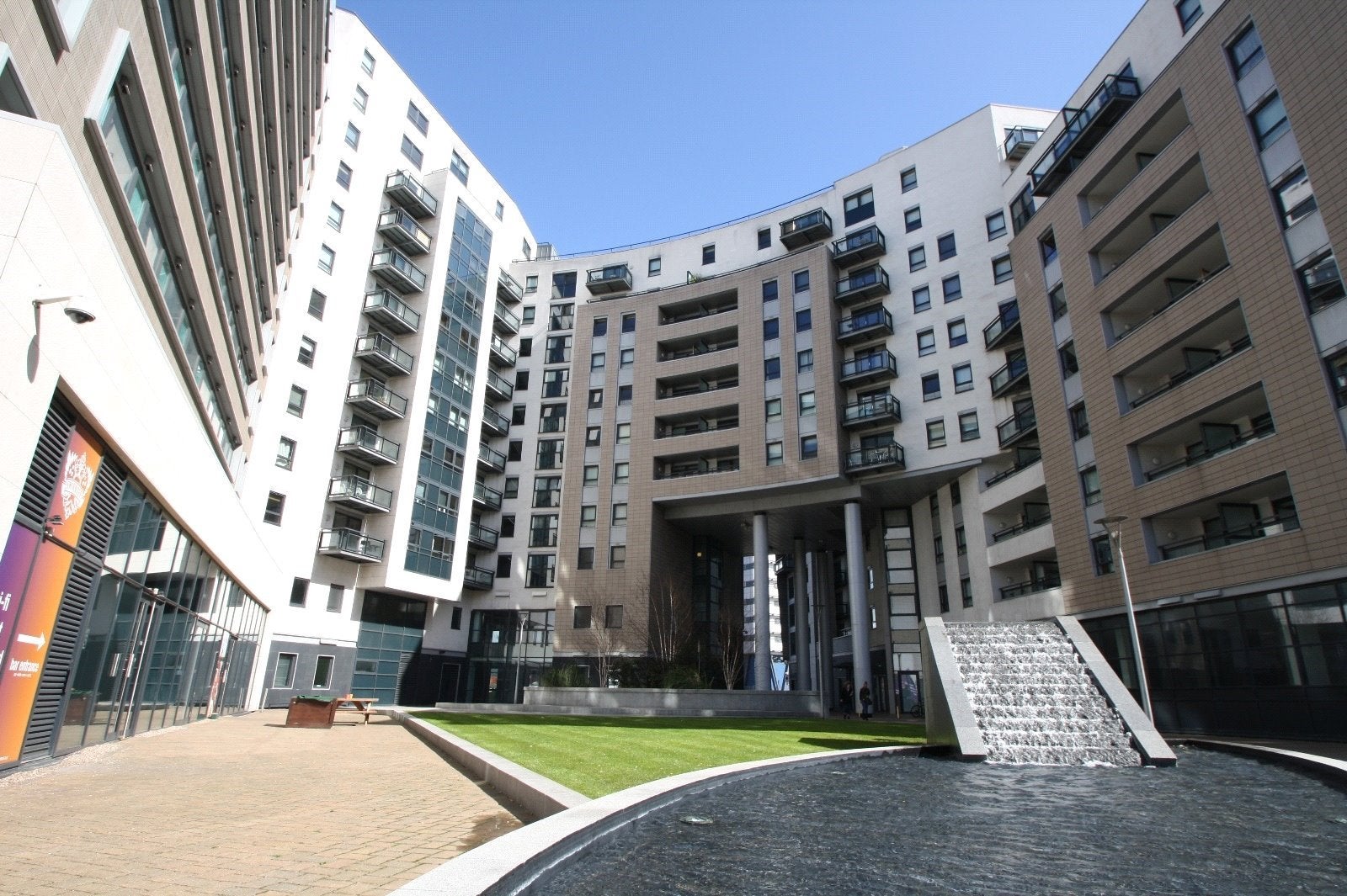 Flat Crown Point Road in Leeds