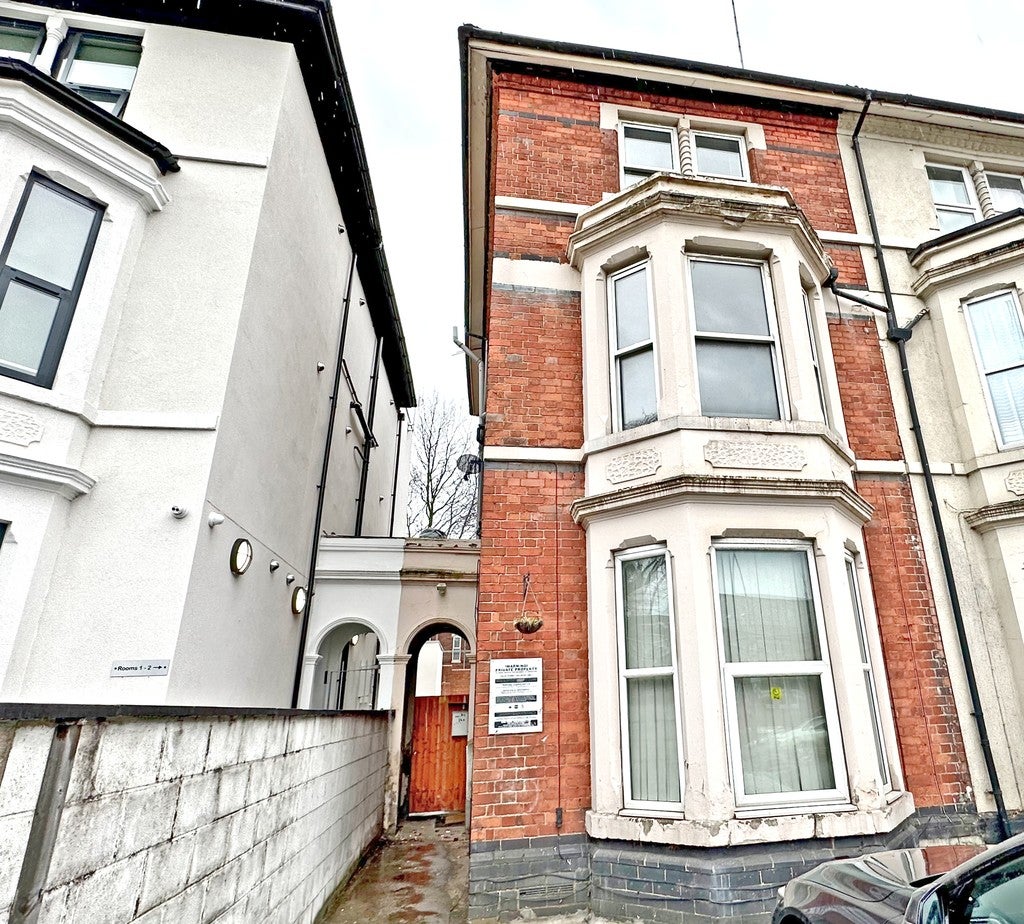 Flat Hawksley Road in Nottingham