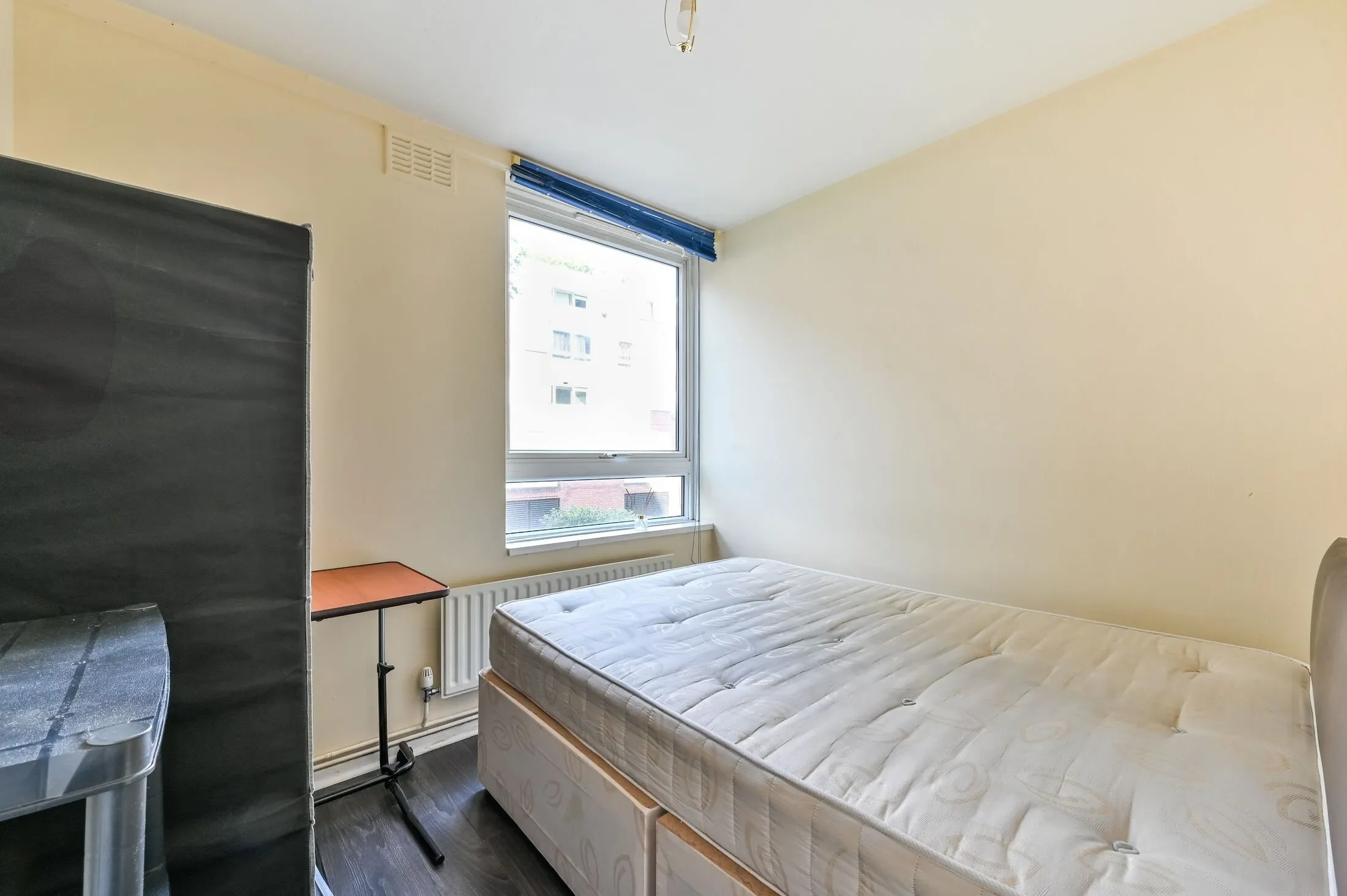 Flat Nash Street in Greater London