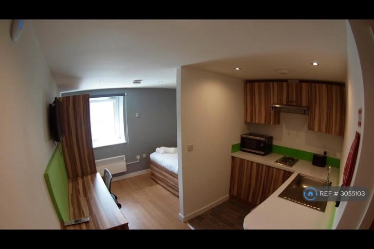 Flat Venn Street in Kirklees
