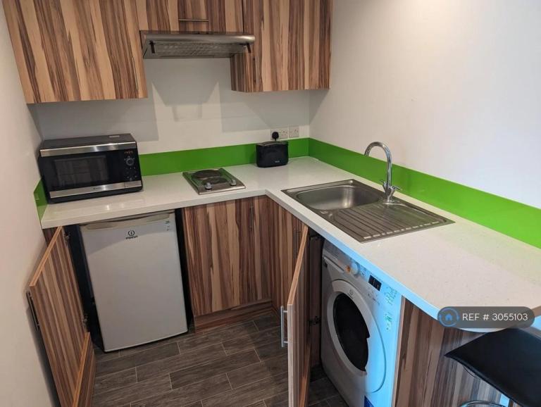 Flat Venn Street in Kirklees