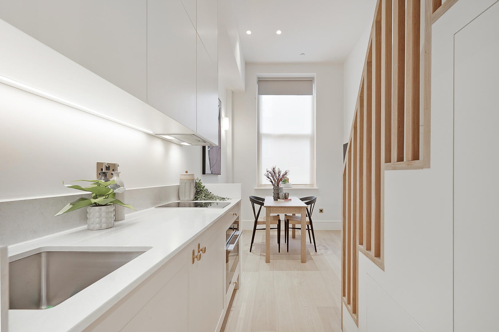 Flat Bramham Gardens in Greater London