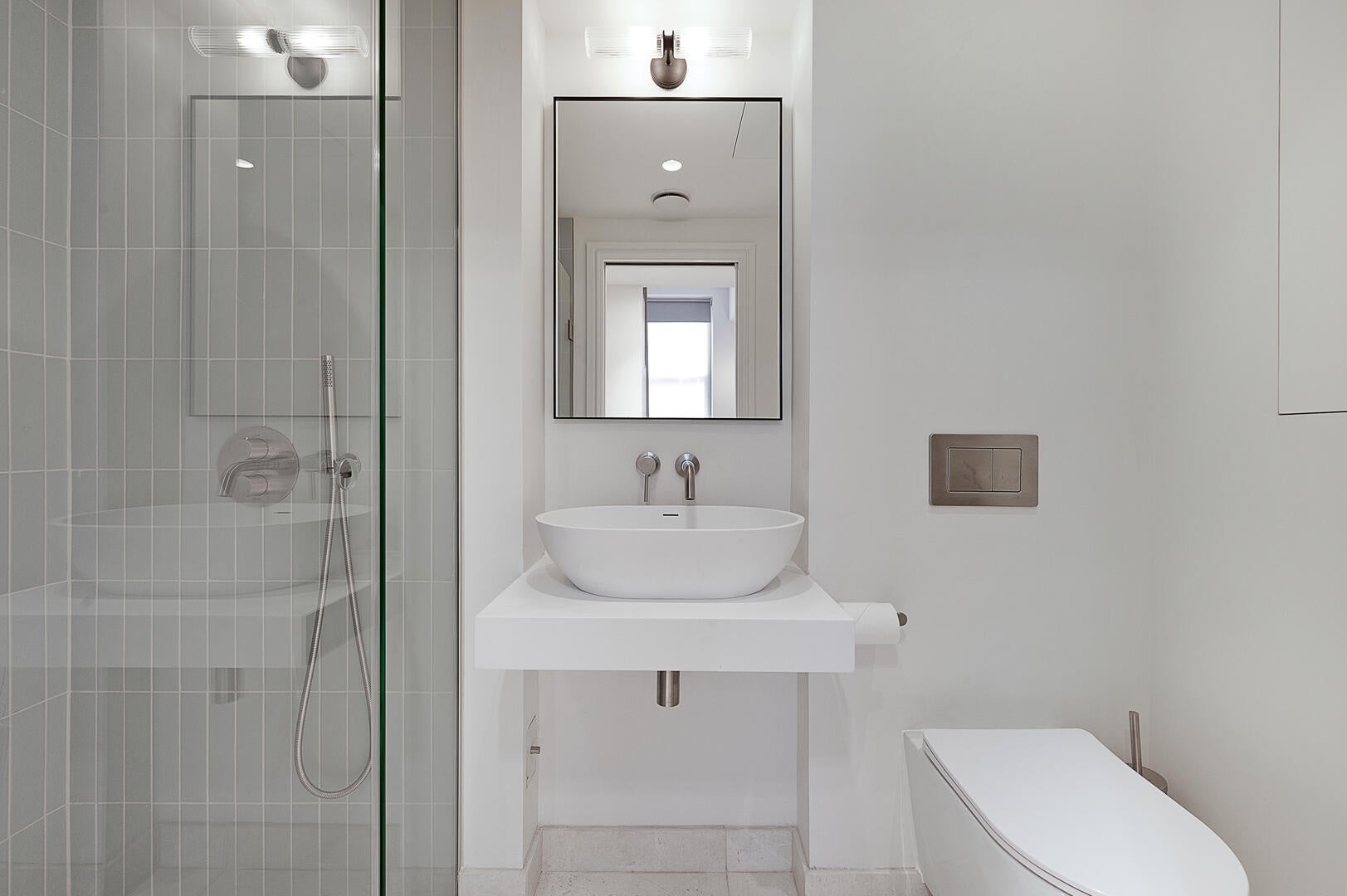 Flat Bramham Gardens in Greater London