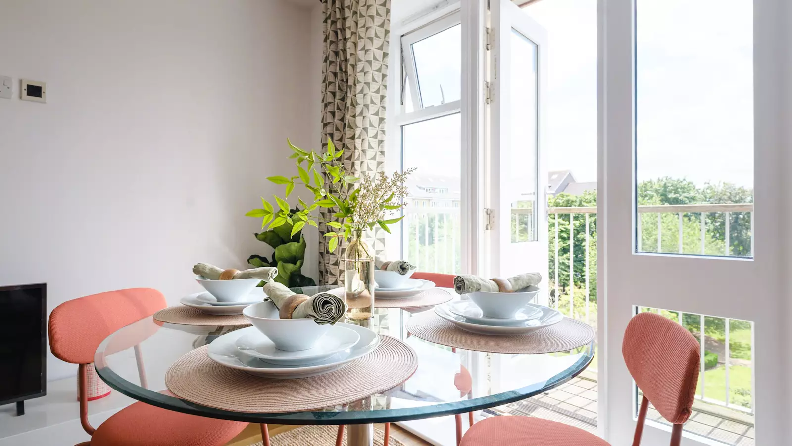 Flat Park Lodge Avenue in Greater London