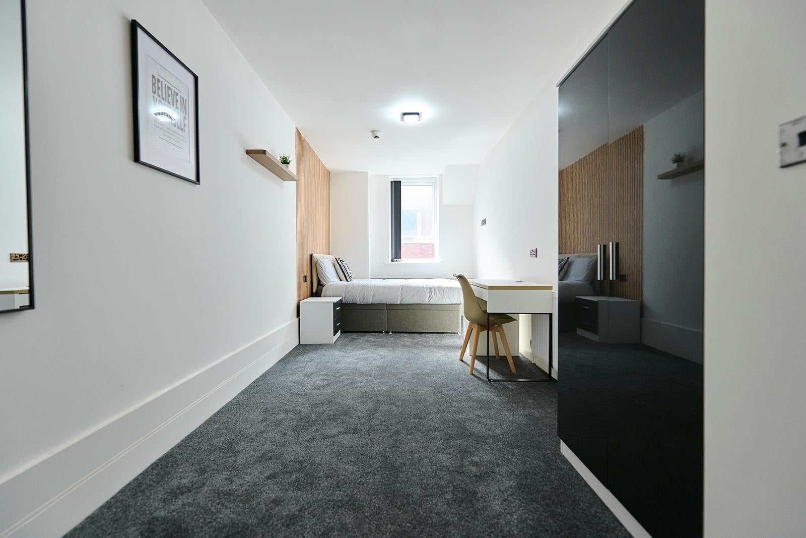 Flat Silver Street in Sheffield
