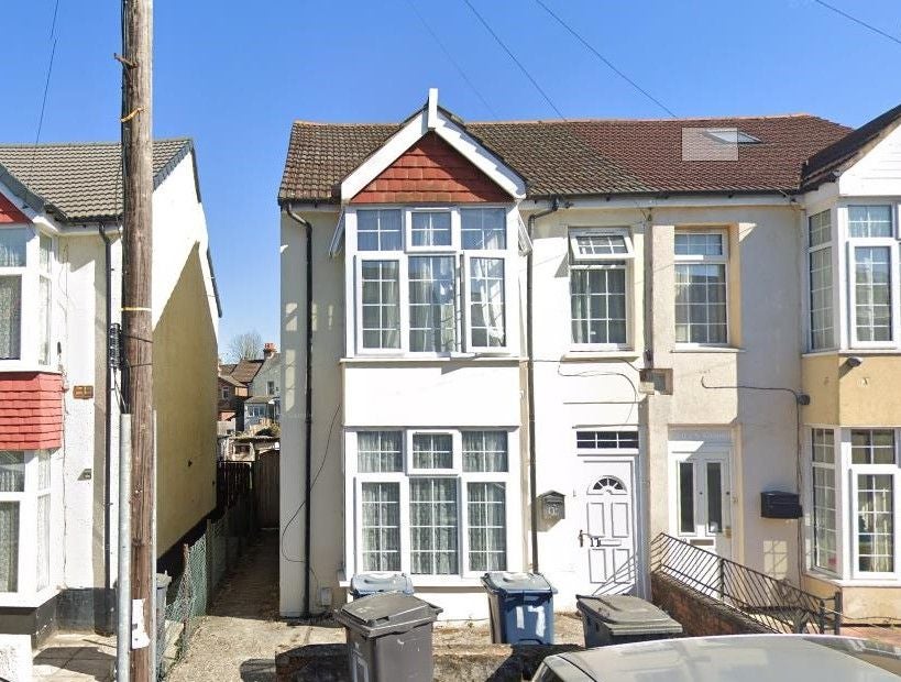 Flat Lindsay Avenue in High Wycombe