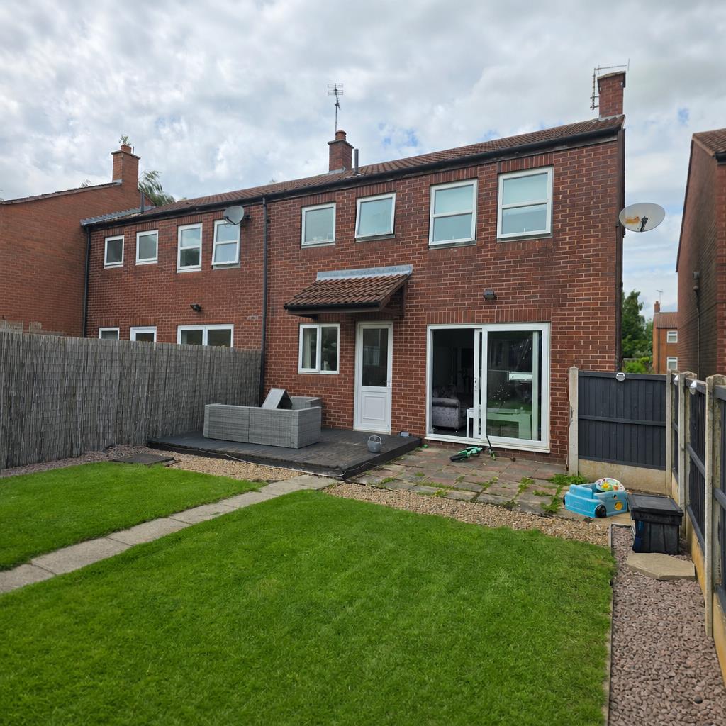 Flat The Pastures in Bassetlaw