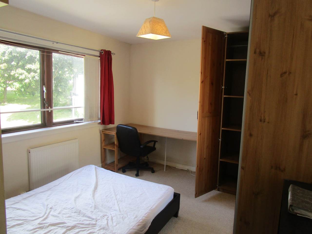 Flat Thurso Crescent in Dundee