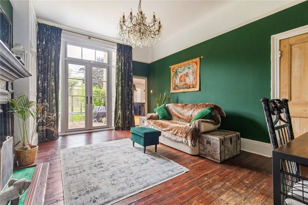 Flat Killieser Avenue in London