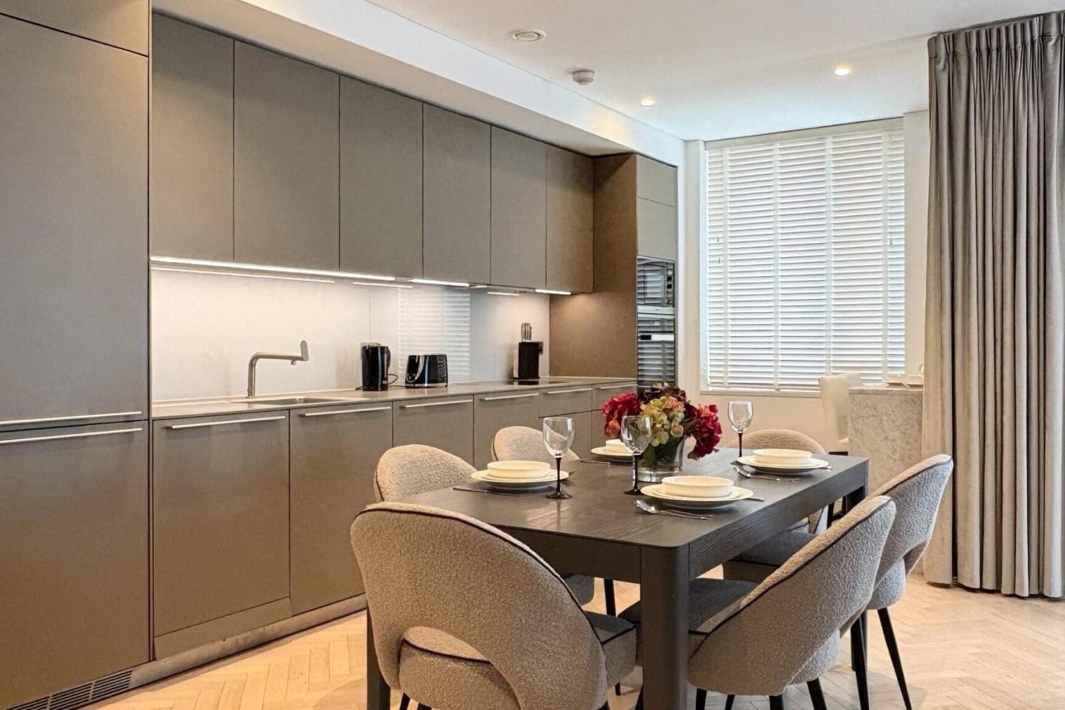 Flat Queensway in City of Westminster