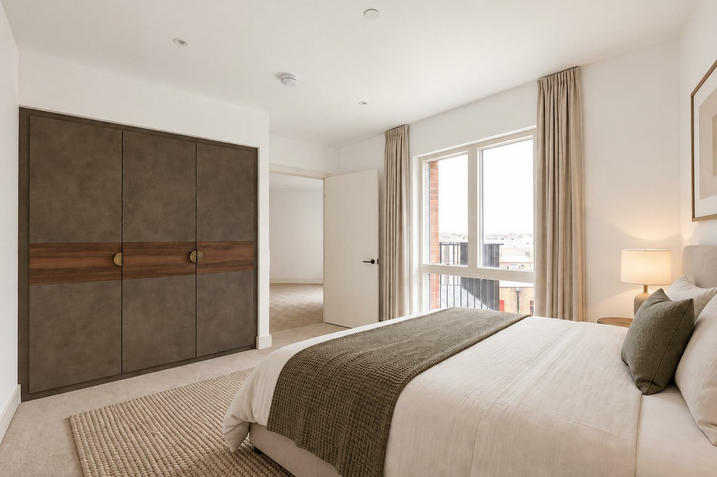 Flat Danvers Avenue in Greater London