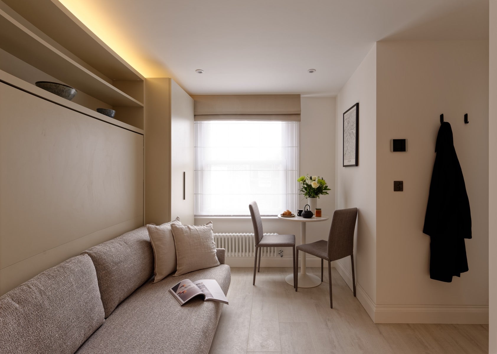 Flat Linden Gardens in Greater London