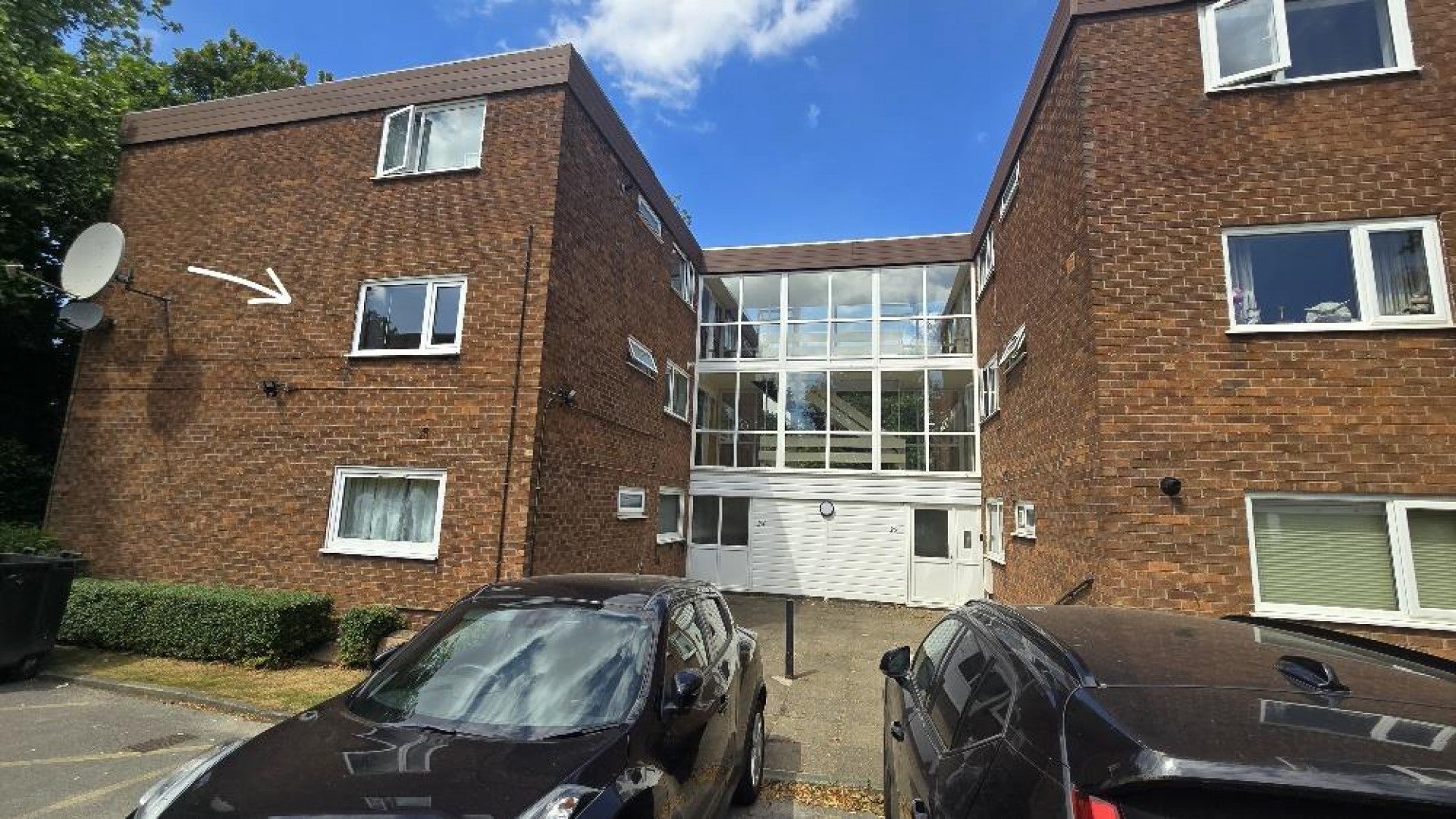 Flat Norris Hill Drive in Cheadle