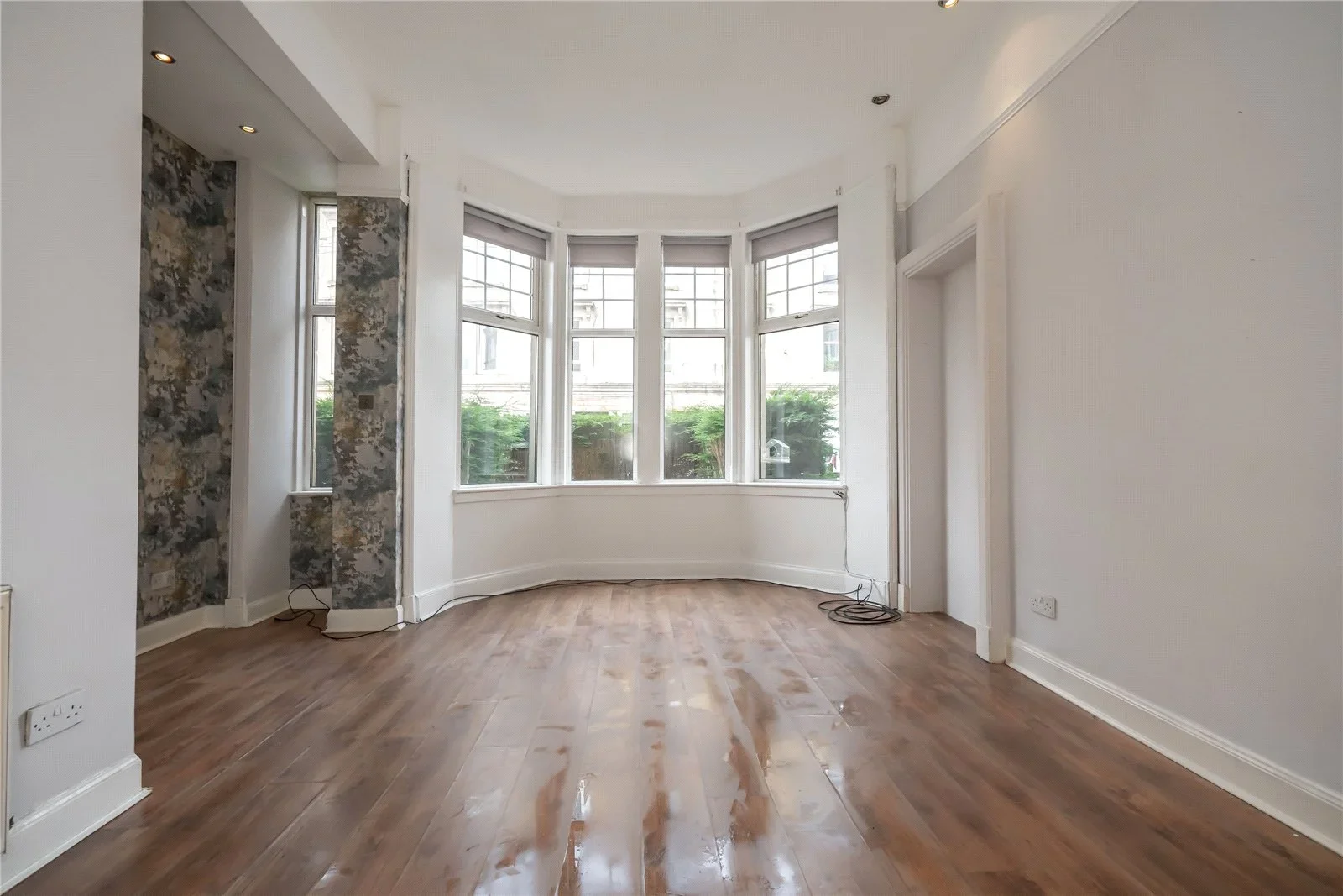 Flat Deanston Drive in Glasgow