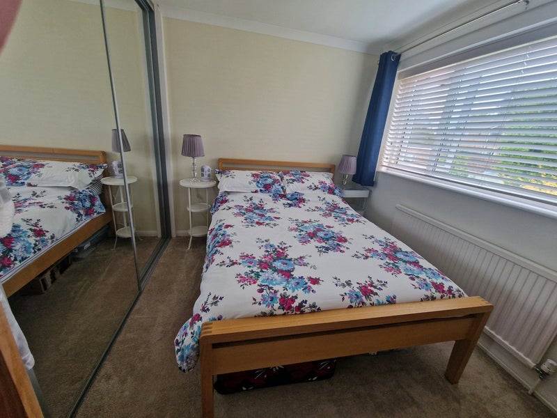 Room Slimbridge Close in Wapley