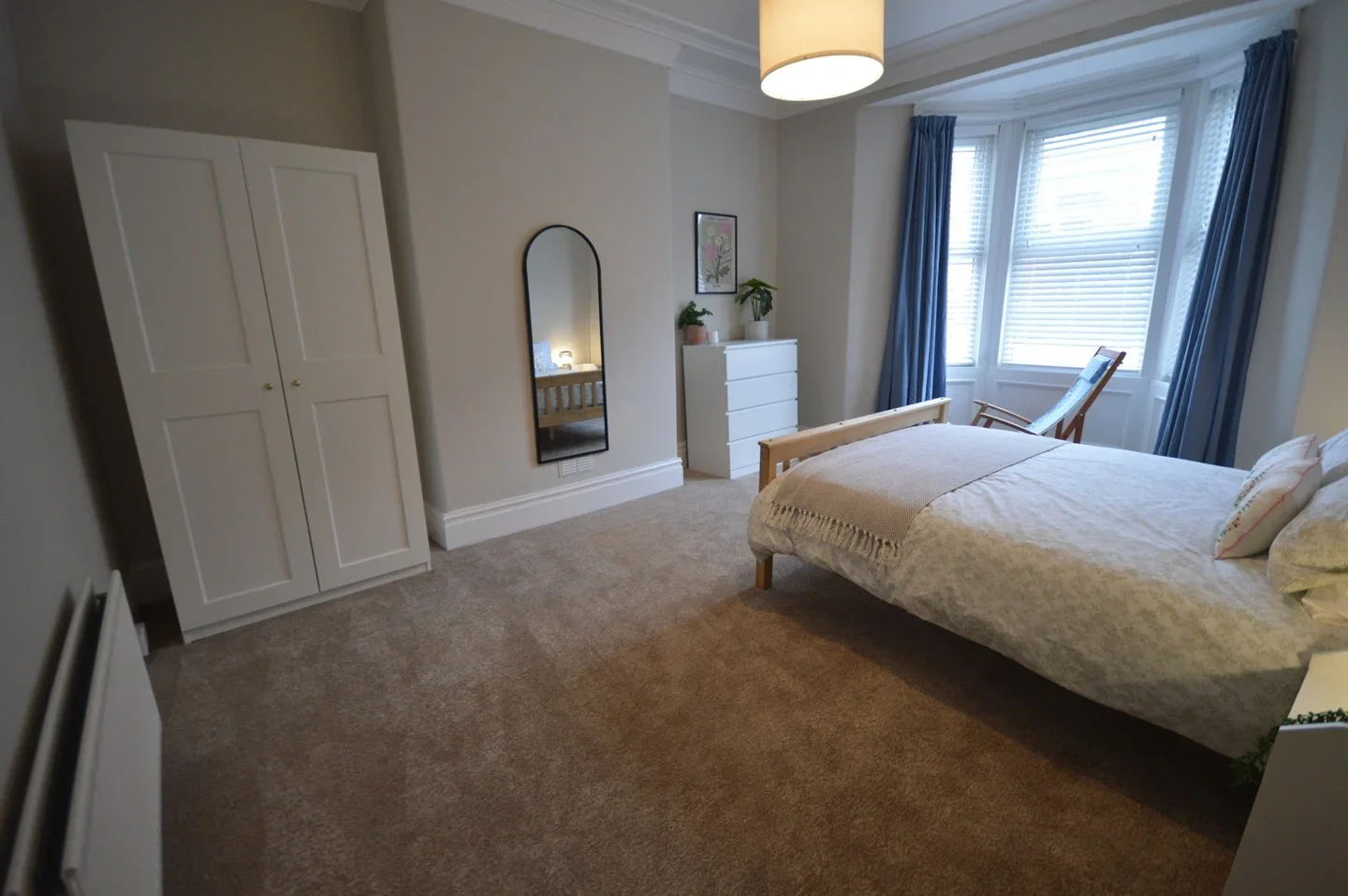 Flat Helmsley Road in Newcastle upon Tyne