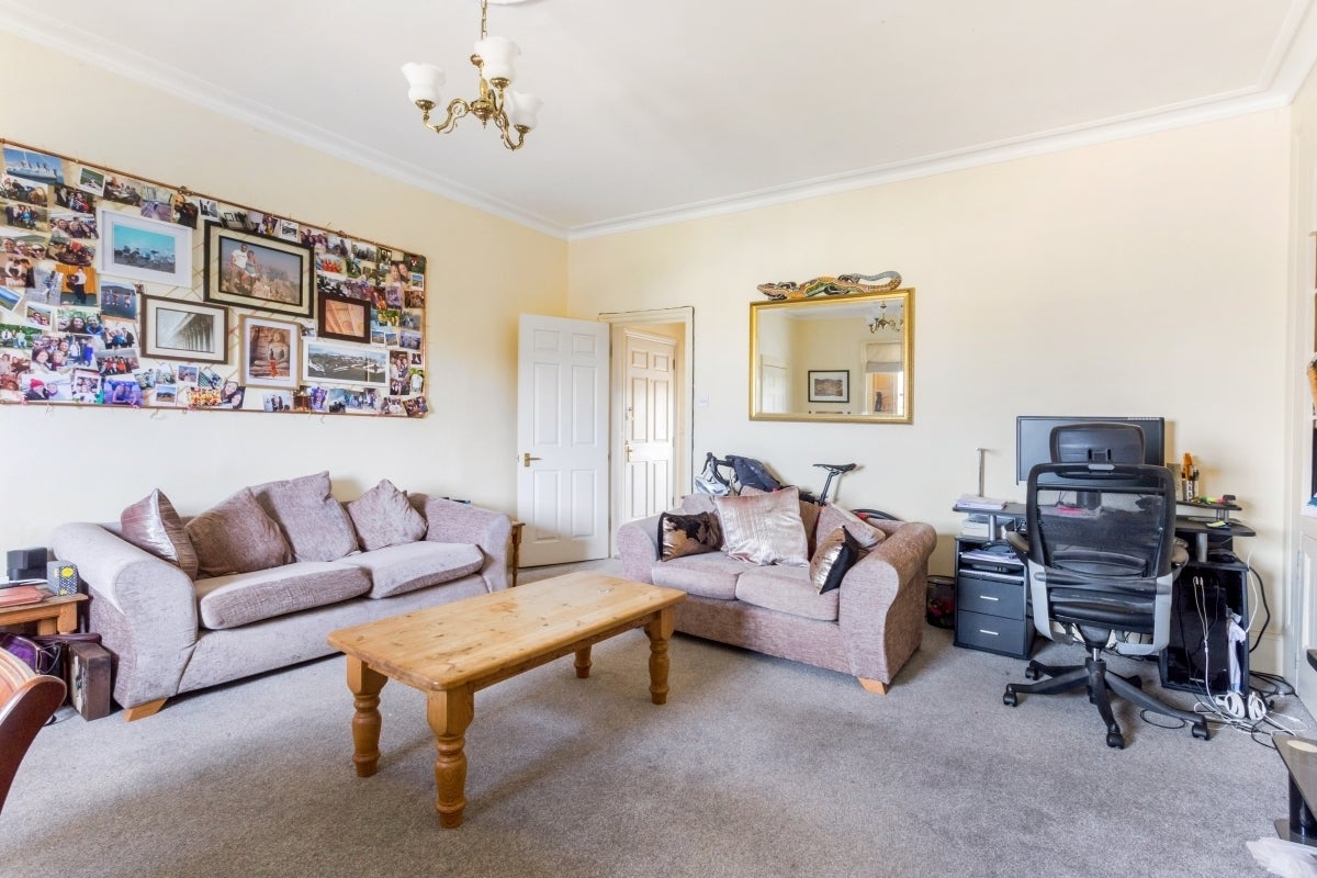 Flat Lansdown Terrace Lane in Cheltenham
