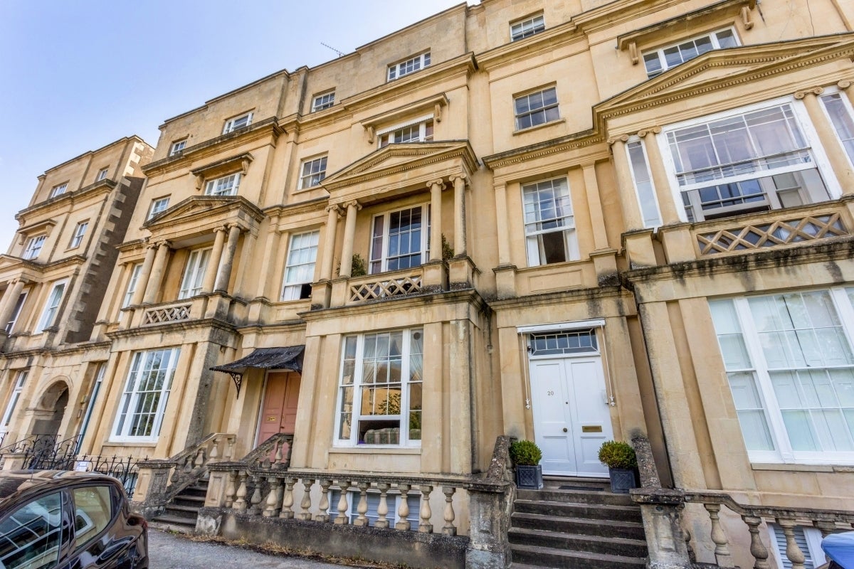Flat Lansdown Terrace Lane in Cheltenham