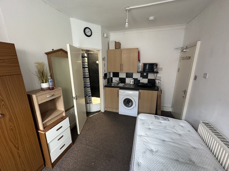 Room Wesley Street in Wakefield