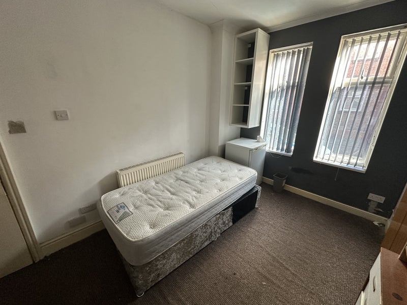 Room Wesley Street in Wakefield