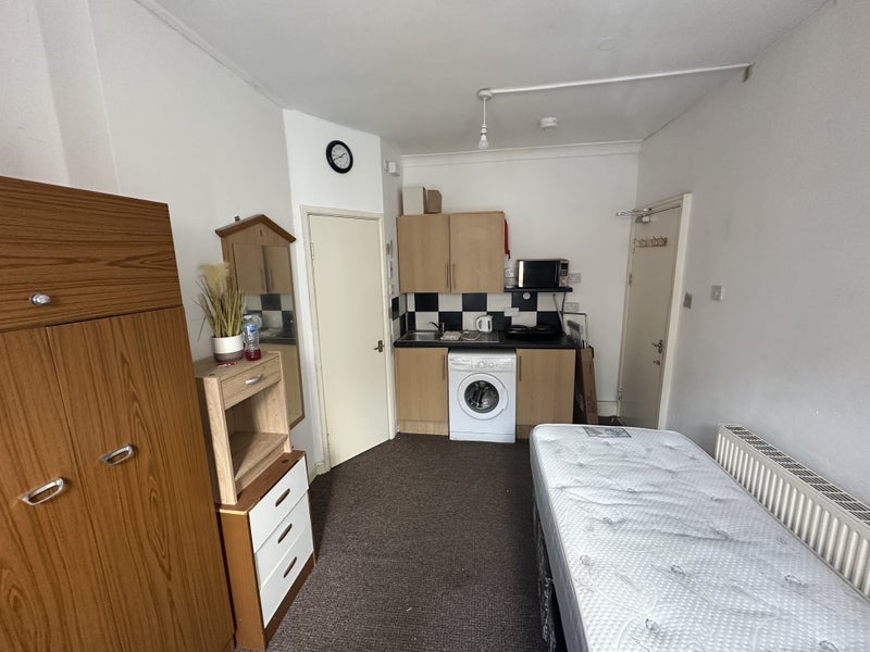 Room Wesley Street in Wakefield