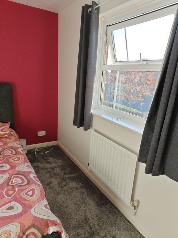 Room Saxon Way in Bristol