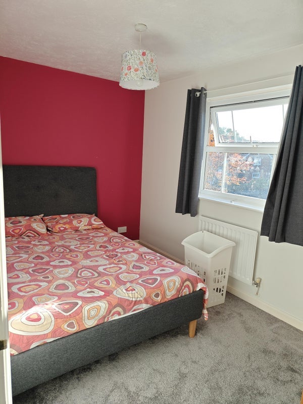 Room Saxon Way in Bristol