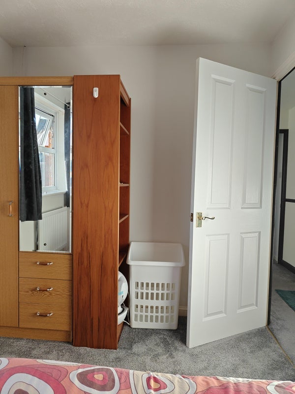 Room Saxon Way in Bristol