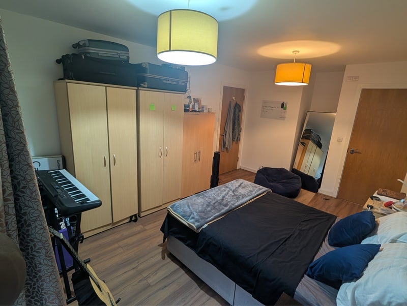 Room Hallsville Road in Greater London