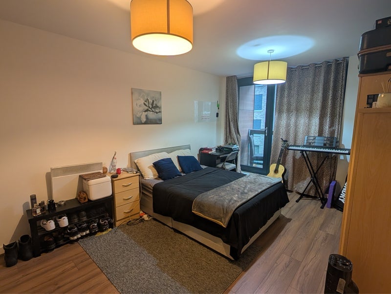 Room Hallsville Road in Greater London
