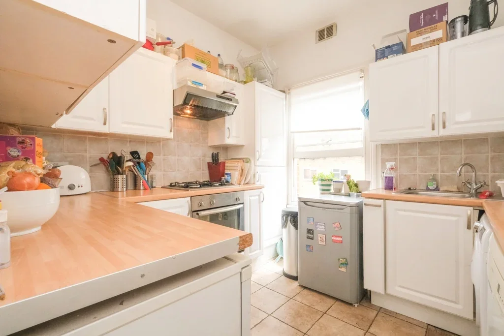 Flat Baalbec Road in Greater London