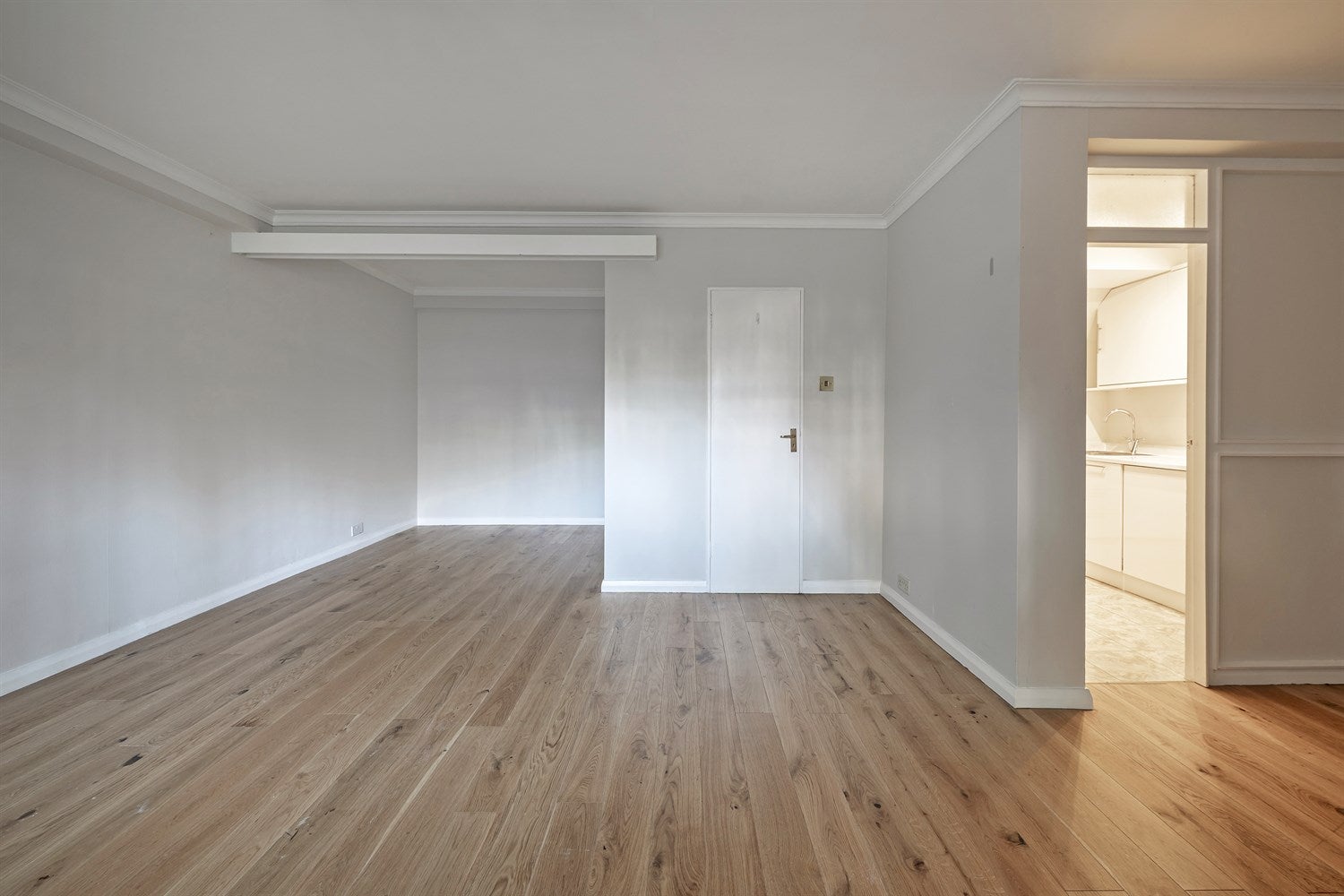 Flat Thurloe Street in Greater London