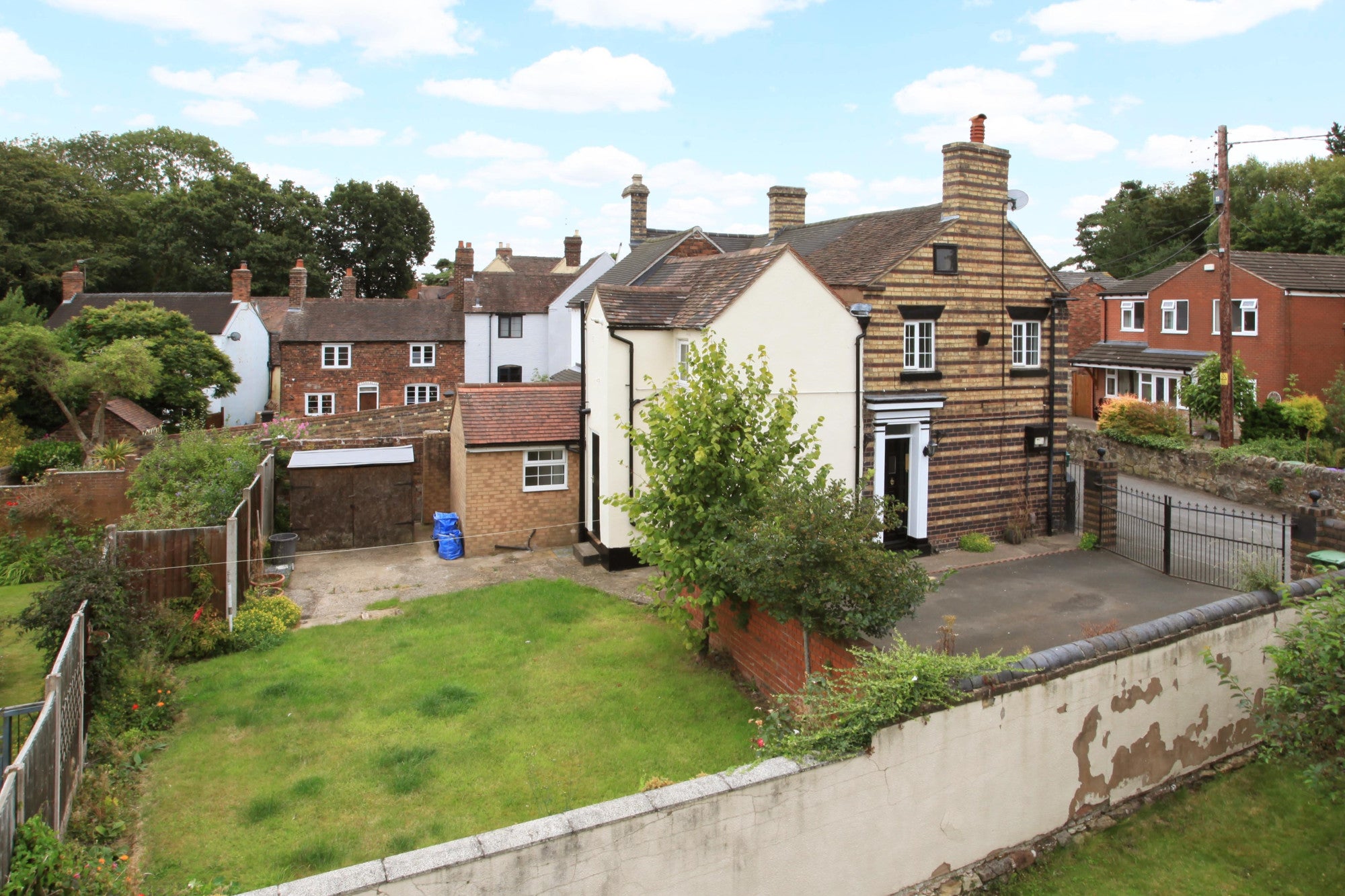House Main Road in Oakengates