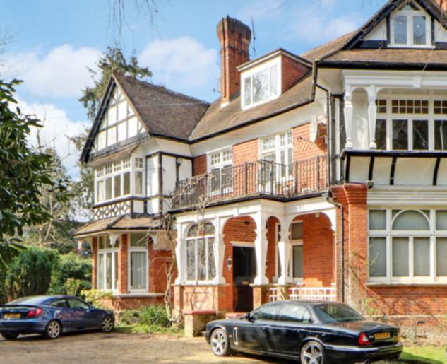 Room Windsor Road in Ascot