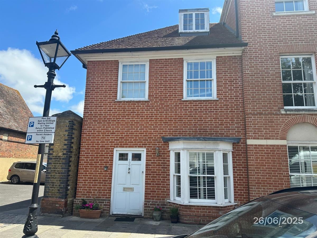 House Abbey Street in Borough of Swale