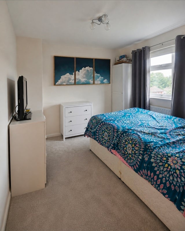 Room Bennett Place in Newcastle-under-Lyme