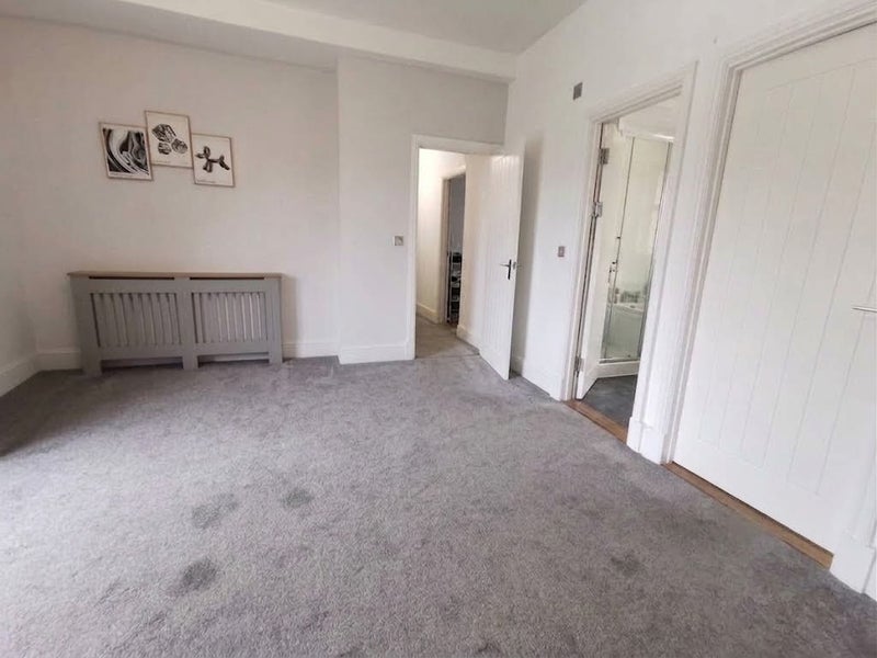 Flat Mount Pleasant in Swansea