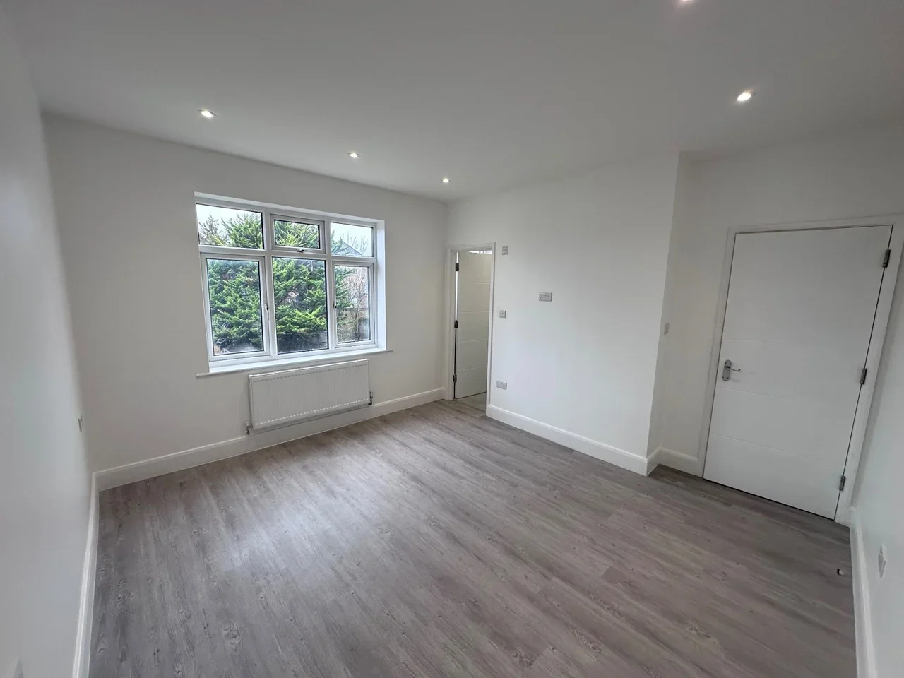 Flat Beatrice Road in Greater London