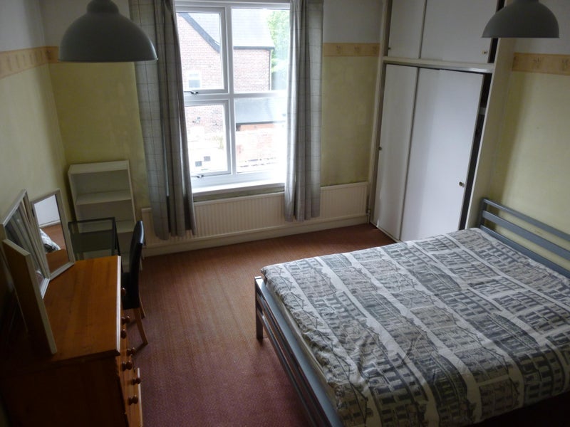 Room Tylney Road in Sheffield