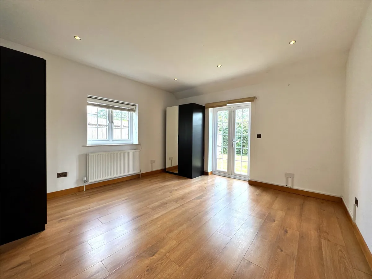 House Ironsbottom in Mole Valley