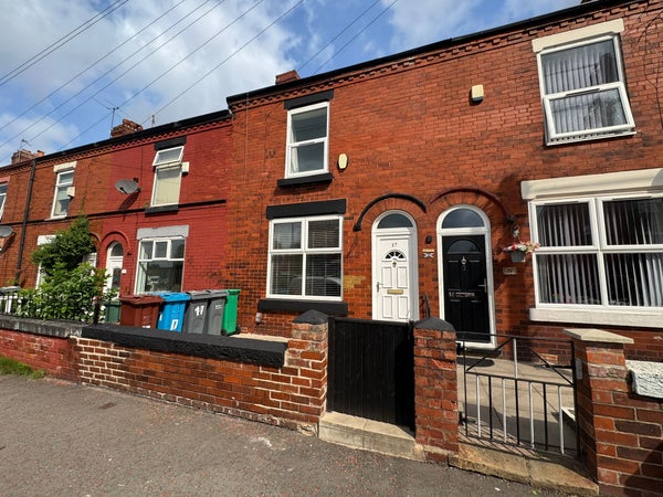 House Highfield Road in Manchester