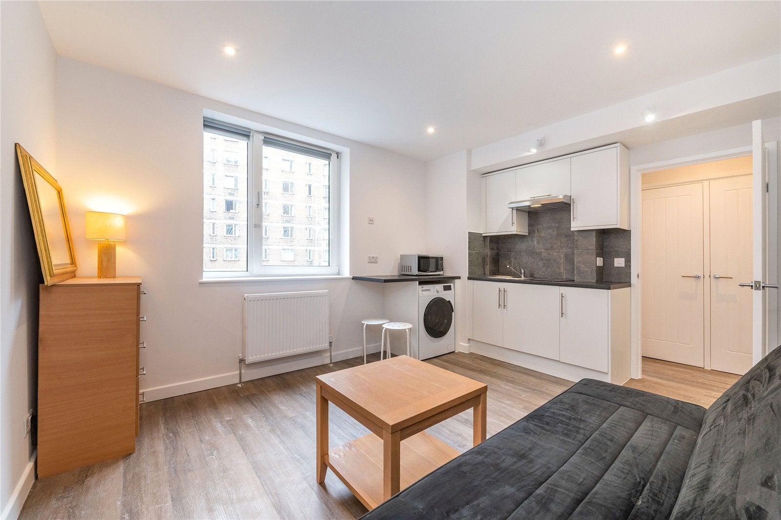 Flat Lucan Place in Greater London