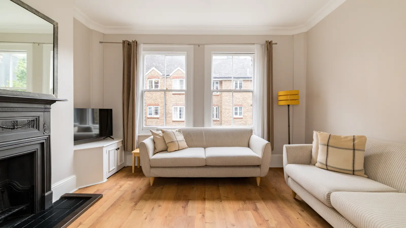 Flat Tabard Street in Greater London