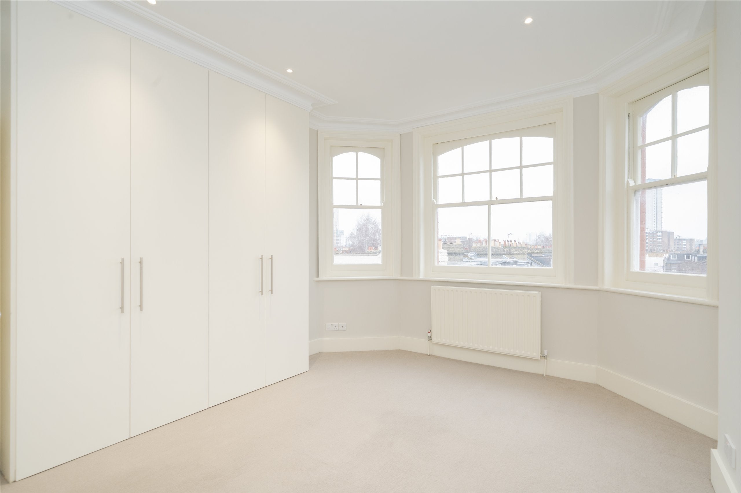 Flat Queen's Club Gardens in Greater London