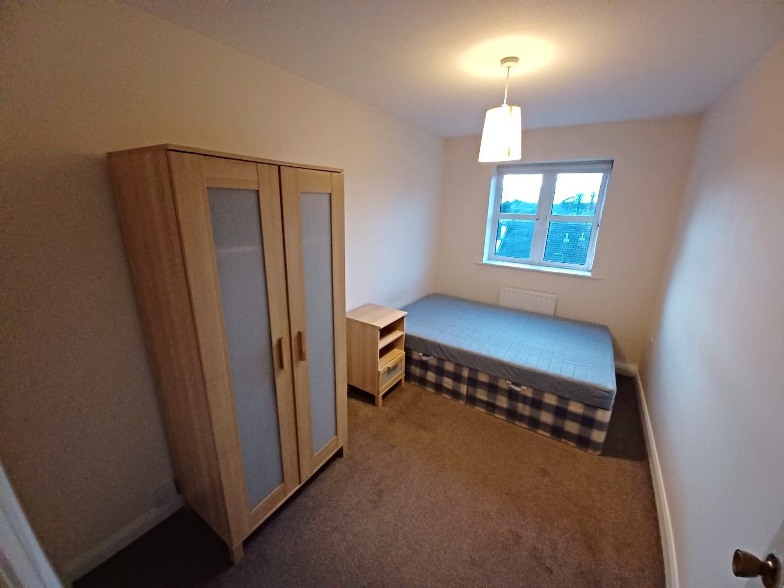 Flat Harrogate Road in Leeds
