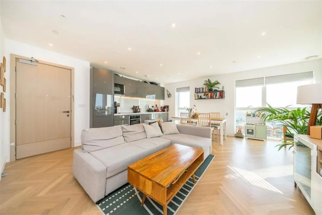 Flat Pegler Square in Greater London