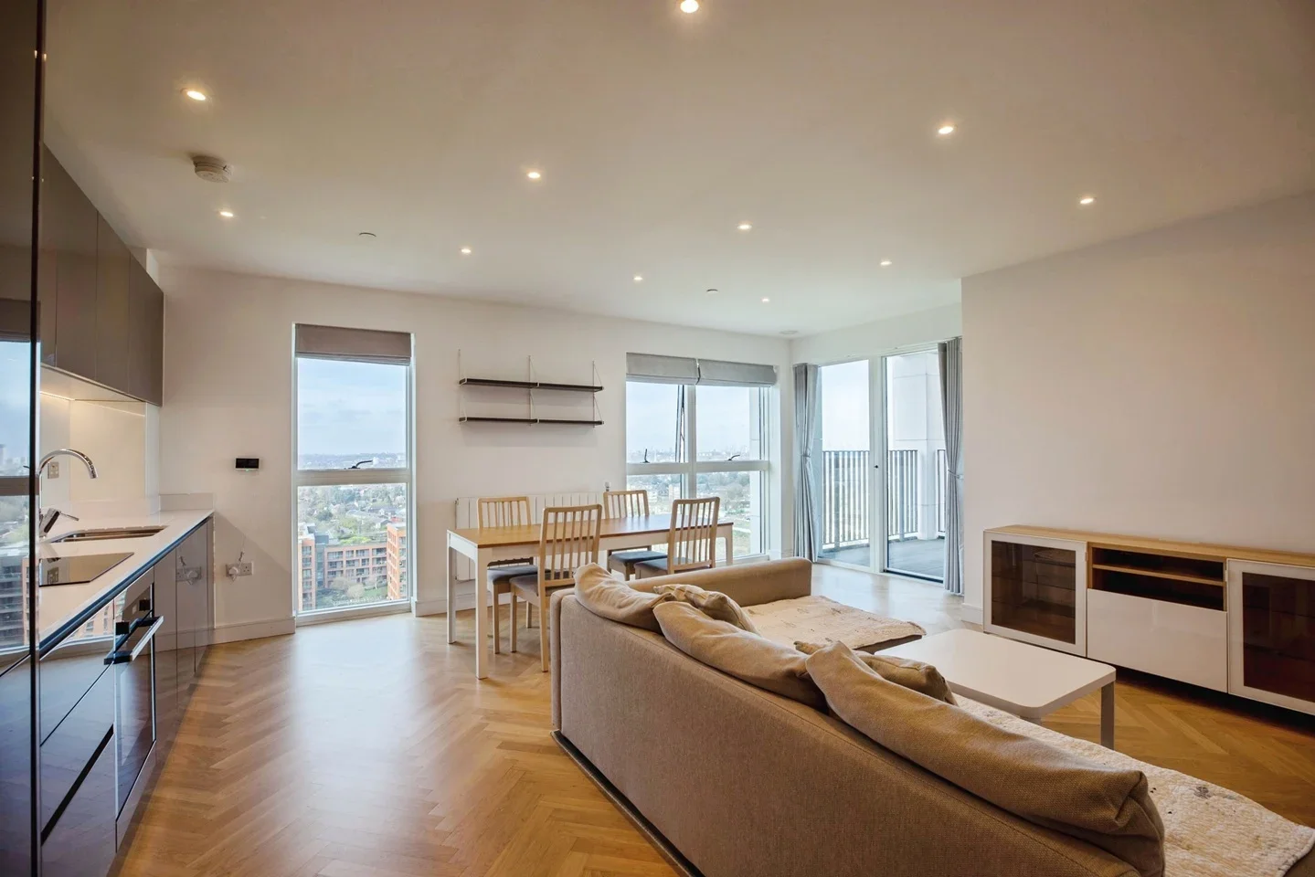 Flat Pegler Square in Greater London