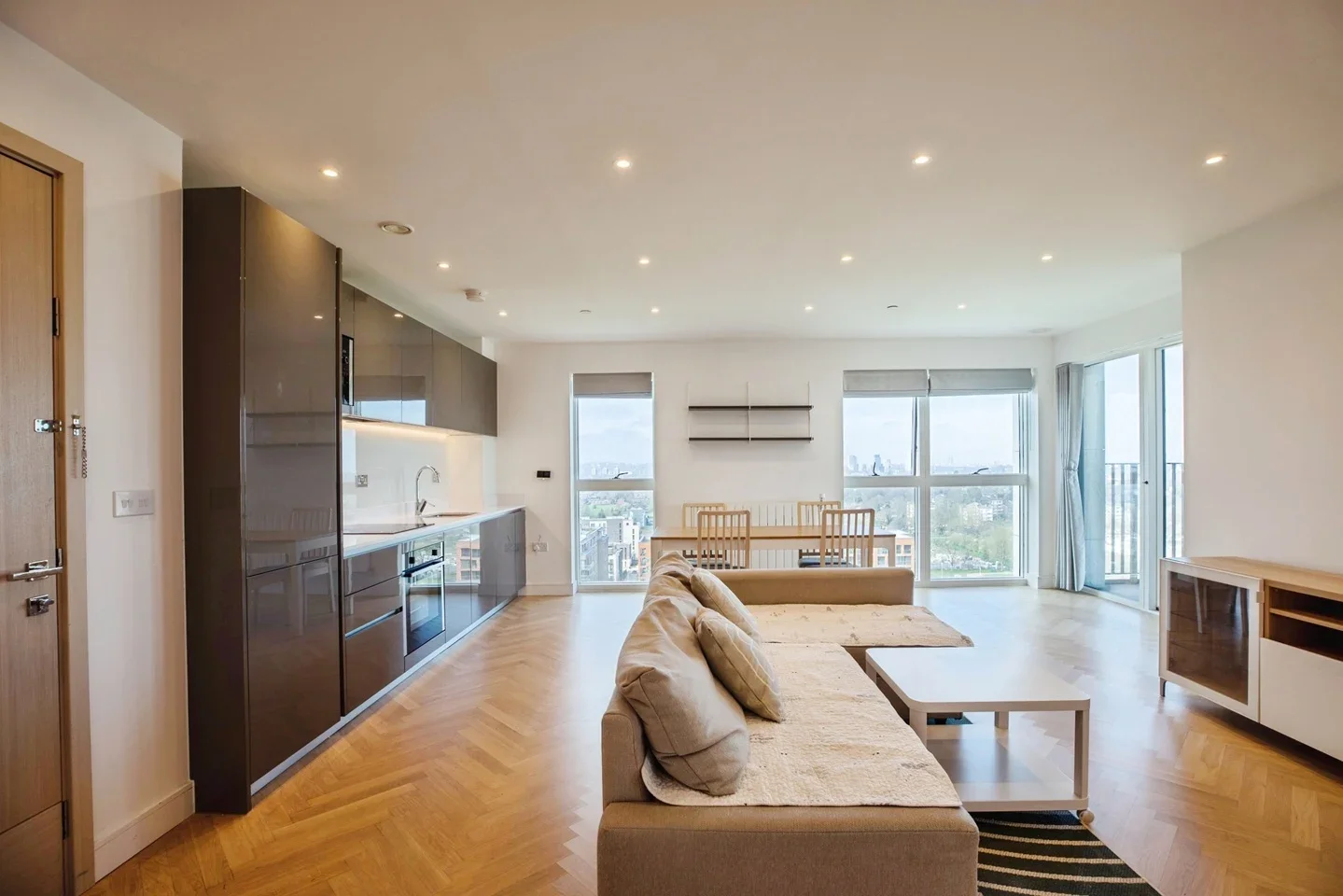 Flat Pegler Square in Greater London